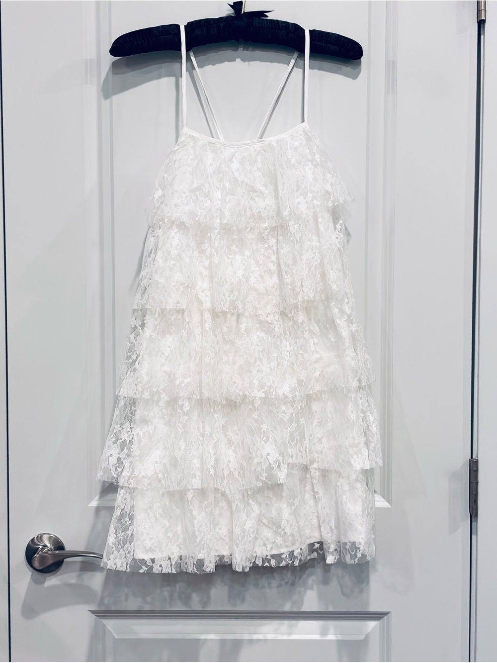 Idem Ditto White Lace Tiered Spaghetti Strap Dress - Small
